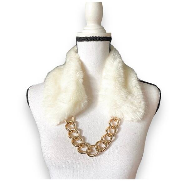 Charming Charlie's Faux Fur Collar Creamy White Chunky Gold Chain Detachable - Picture 1 of 10